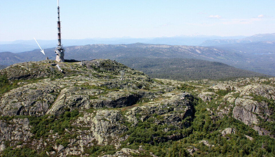 Jonsknuten utenfor Kongsberg. Utsikt i alle retninger.