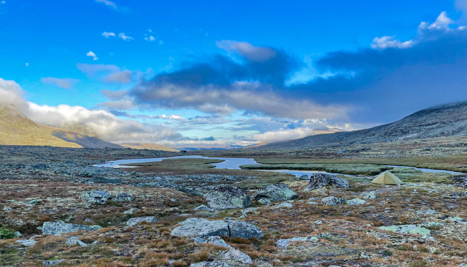 Vuludalen med telt. Vuludalen med telt.