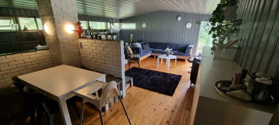 Hytta er fint innredet og har åtte sengeplasser på to soverom.
