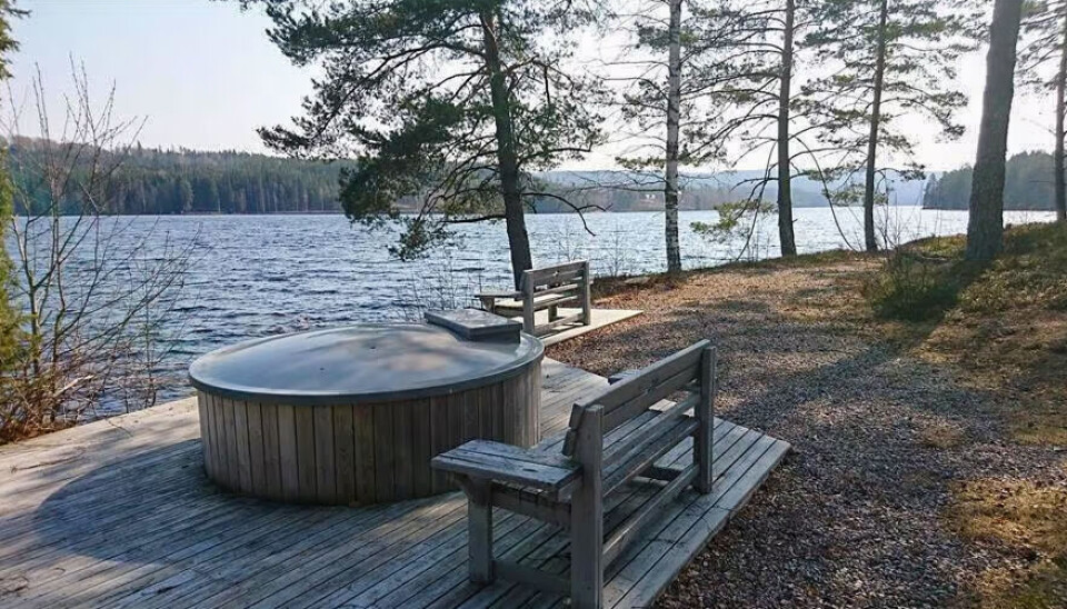 Fra badestampen har du utsikt over Nordre Billingen.