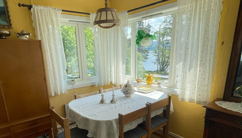 Flott utsikt over Drammensfjorden fra spisestua.
