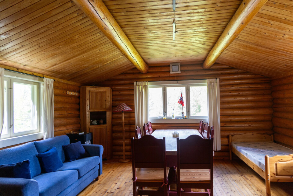 Her kan du slappe av og la elvebrusen følge med i drømmeland. Det er av og til der storfisken biter best.