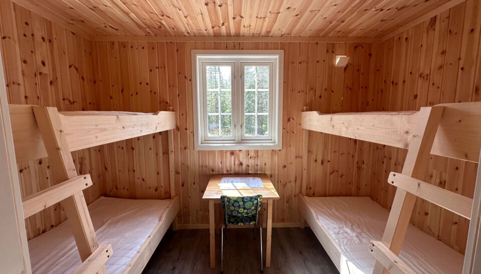 Soverommet har to toetasjes køyesenger.
