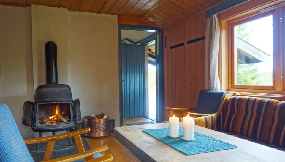 Hytta på 30m2 har fire sengeplasser og ett soverom.