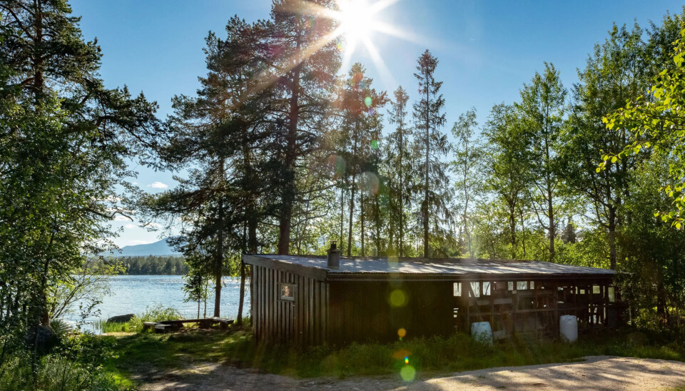 Det er gode muligheter til tørk av vadere og annet utstyr ved hytta.