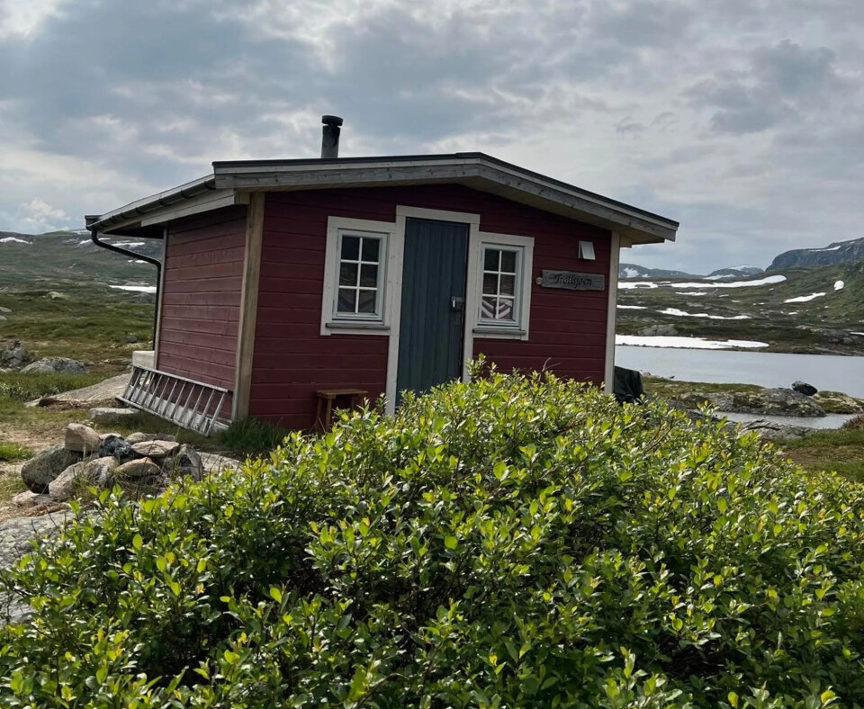 Hytta holder stand når stormen treffer høyfjellet.