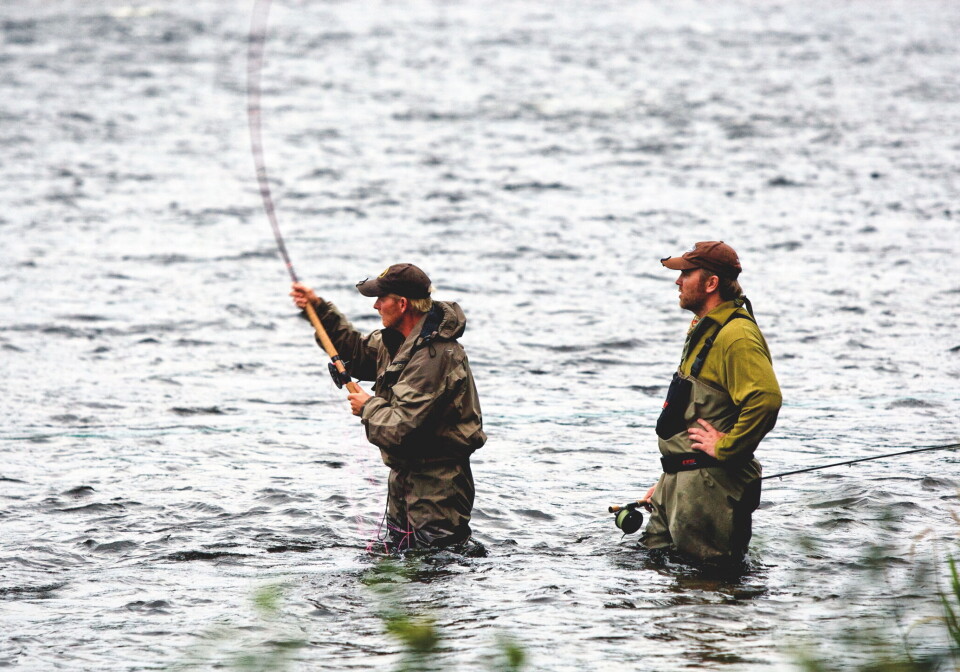 Storørretfiske i Randselva er ikke for deg som sverger til ultralett utstyr. Her går det i utstyr som egner som for storlaks.